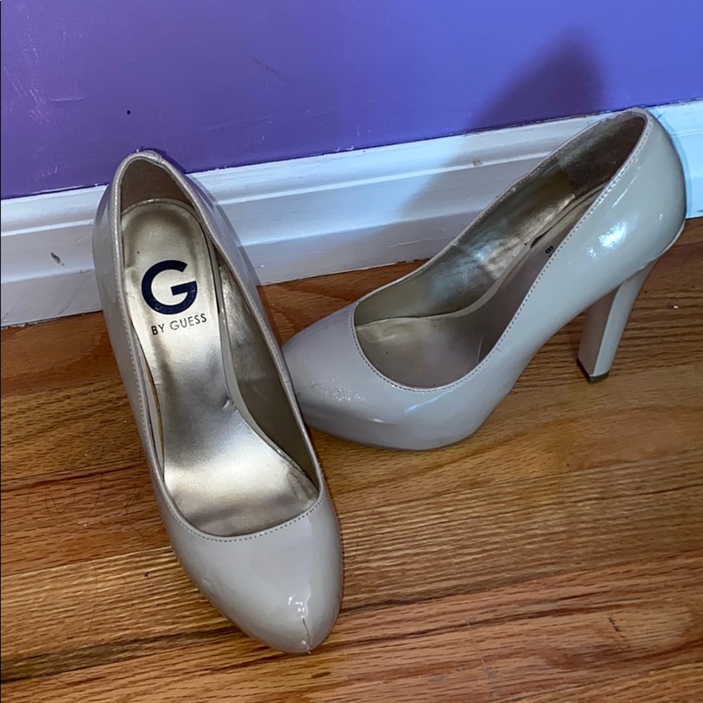 Guess nude pumps